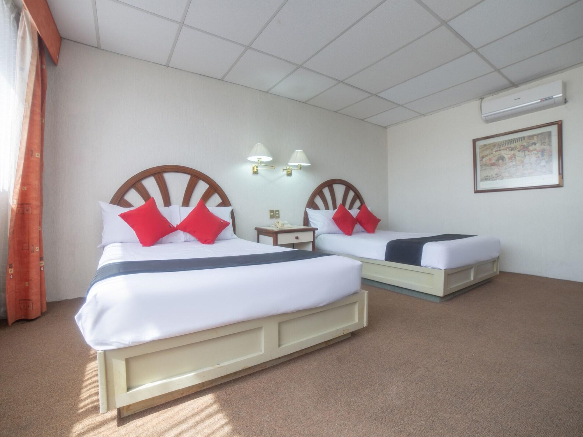 Capital O Hotel Casa Real Celaya Celaya  Εξωτερικό φωτογραφία