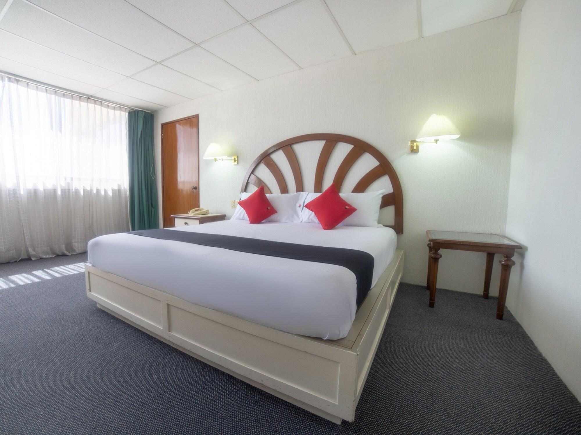 Capital O Hotel Casa Real Celaya Celaya  Εξωτερικό φωτογραφία