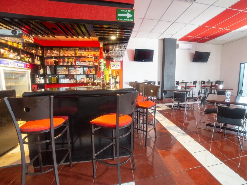 Capital O Hotel Casa Real Celaya Celaya  Εξωτερικό φωτογραφία