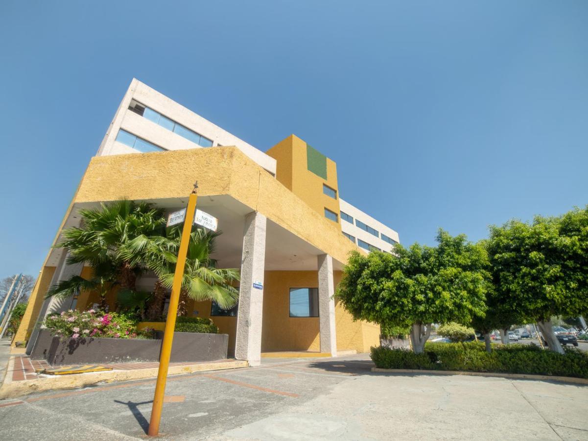 Capital O Hotel Casa Real Celaya Celaya  Εξωτερικό φωτογραφία