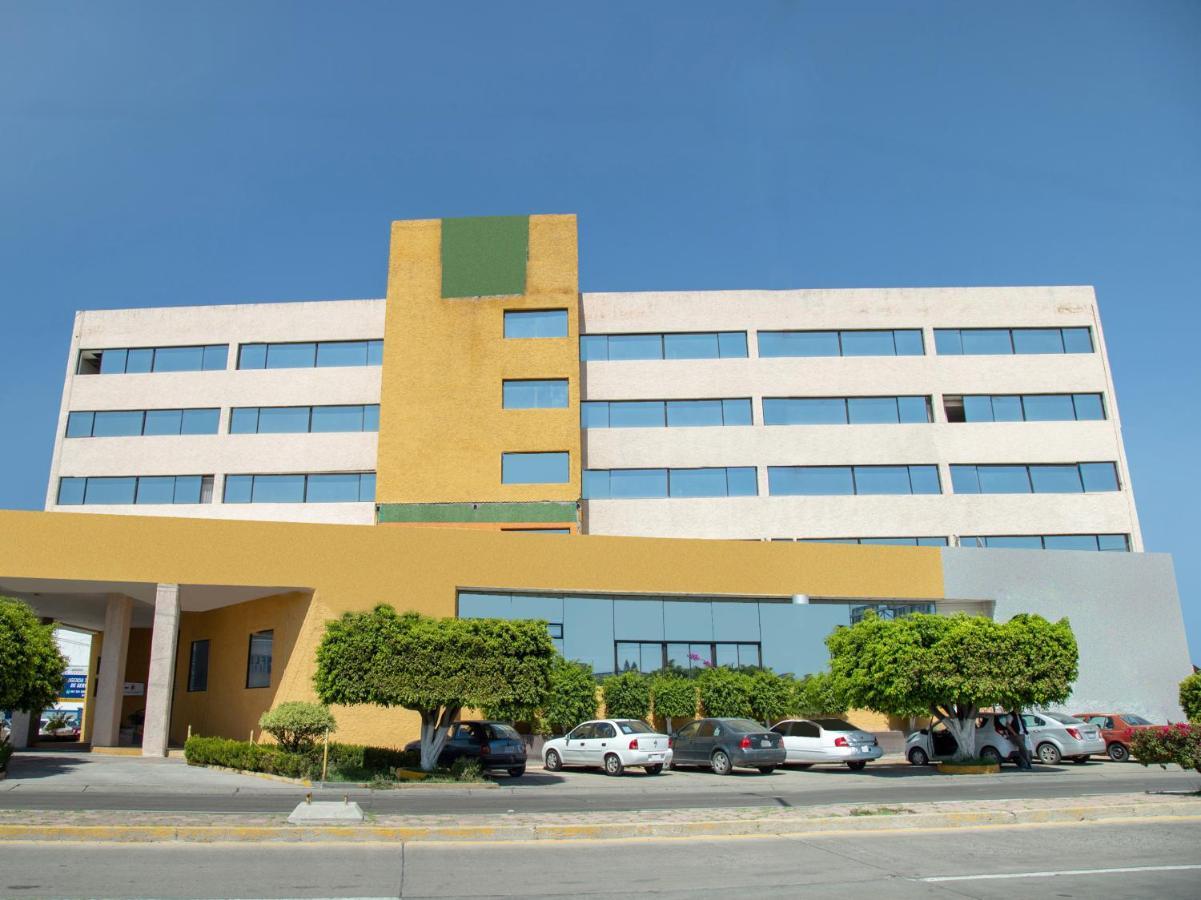 Capital O Hotel Casa Real Celaya Celaya  Εξωτερικό φωτογραφία